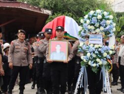 Pemakaman Jenazah Anggota Polri Alm Akp Hilman (Perwira Polda NTT).