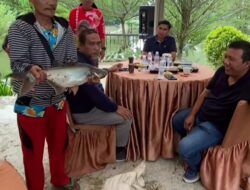 Bupati Tanjung Jabung Timur H Romi Hariyanto SE Buka Lomba Mancing Di Taman Rakyat