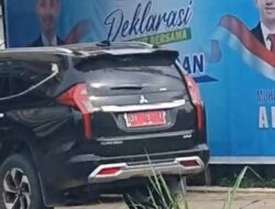 Waduuhhh,,,Mobnas Ketua Dprd TanjabTimur Terparkir Di Posko Paslon  Laris