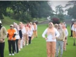 Bupati Hj.Dillah Hich Senam Sehat Bersama Ketua dan Anggota DWP Tanjab Timur