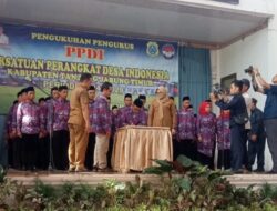 Kukuhkan PPDI Tanjab Timur, Bupati Hj.Dillah Hich Dorong PPDI Terus Berkarya dan Memberi Manfaat Bagi Anggota